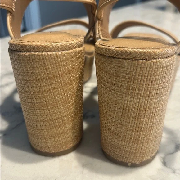 LC Lauren Conrad Beige Strappy Sandals Size 7 - Picture 4 of 7